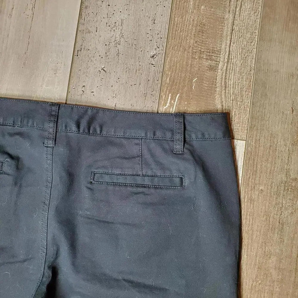 NWT Mossimo Supply Co. Black Bermuda Chino Shorts Size 13 Slim Juniors - Picture 9 of 14